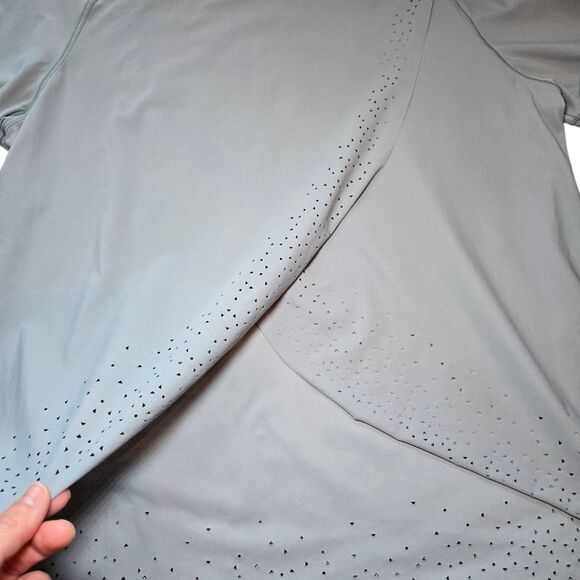 🔥FINAL SALE🔥 Lululemon Quick Pace Short Sleeve - Blue Cast - Picture 4 of 8